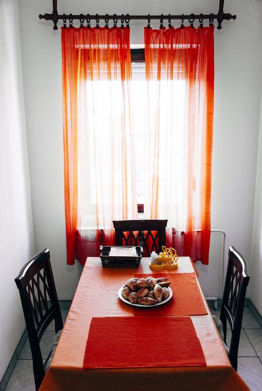 Apartmani Maraton Vukovar Oda fotoğraf